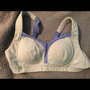 never worn, padded lululemon sports bra